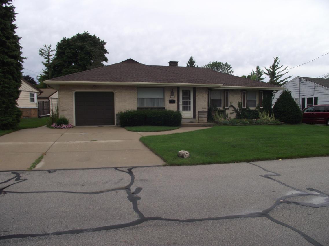 3777 S 69th St., Milwaukee, WI 53220