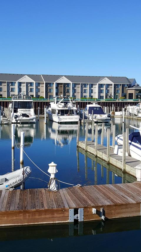 333 Lake Ave #806, Racine, WI 53403