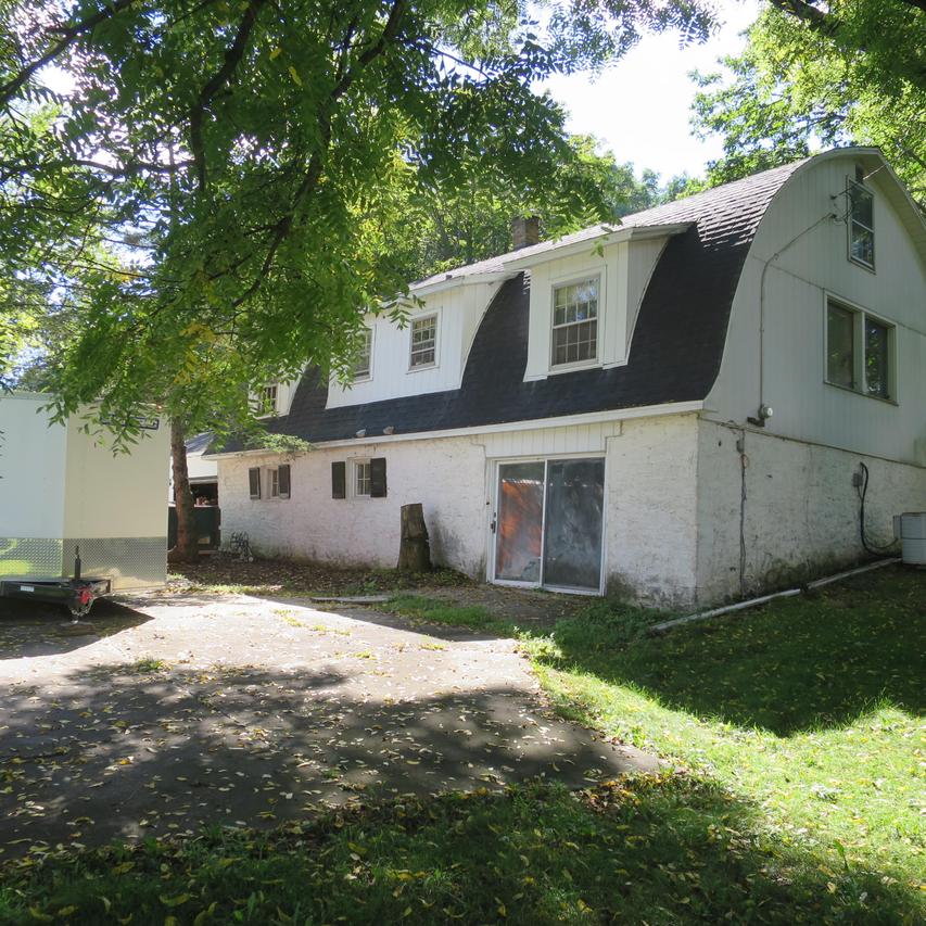 W220N7667 Fieldstone Ln, Lisbon, WI 53089