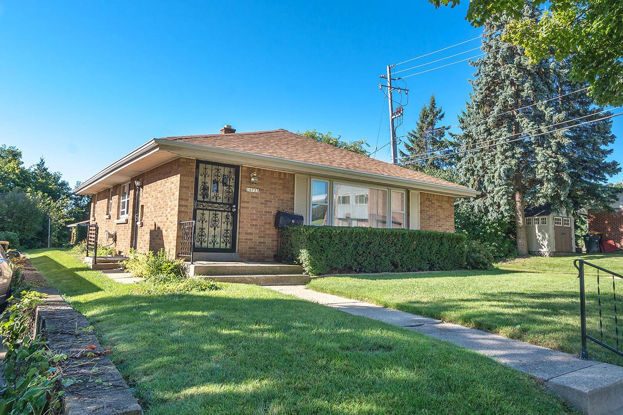 10733 W York Pl, Wauwatosa, WI 53222
