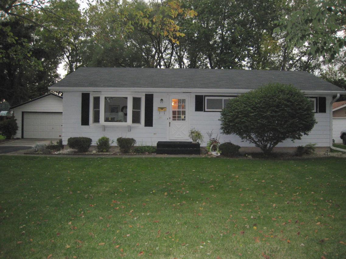 24 Ridgway St., Elkhorn, WI 53121