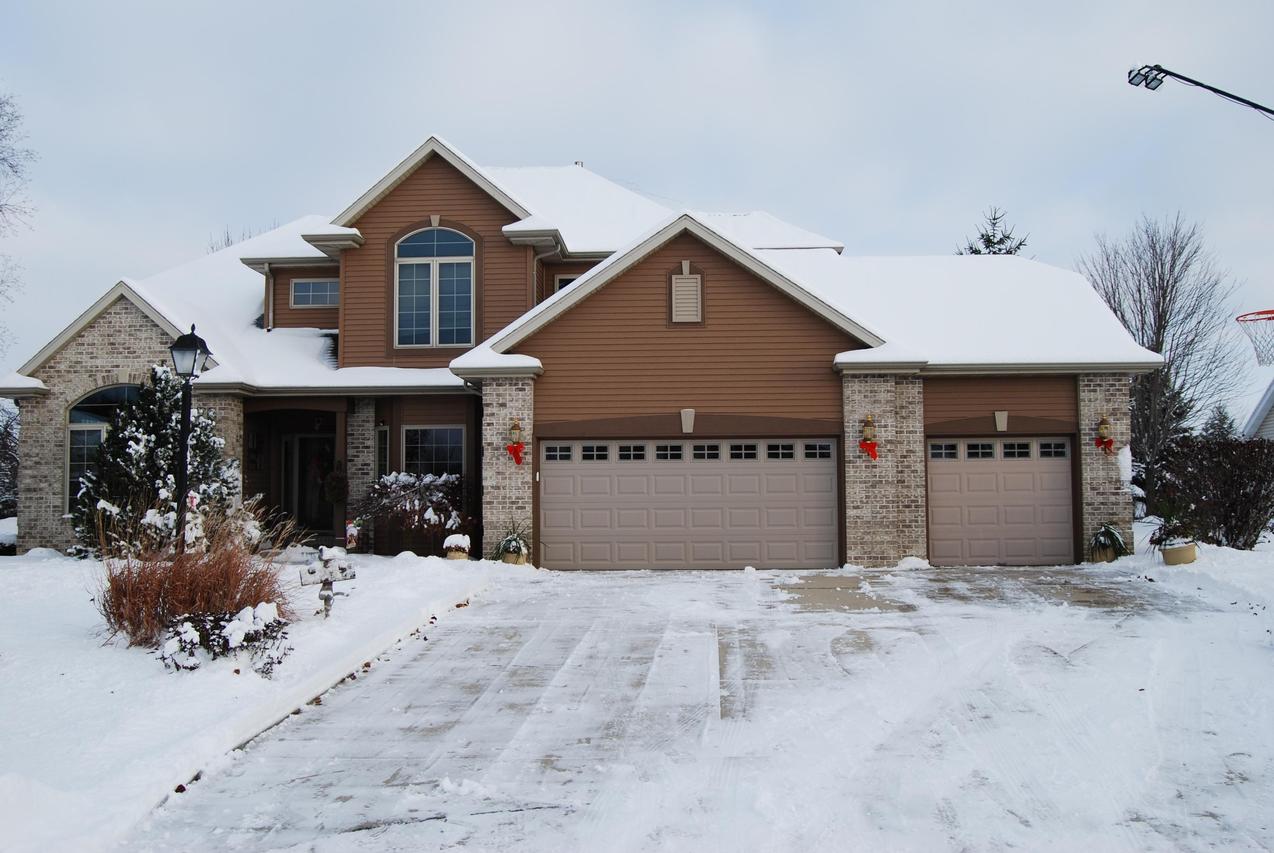 6510 Wembly Ln, Mount Pleasant, WI 53406