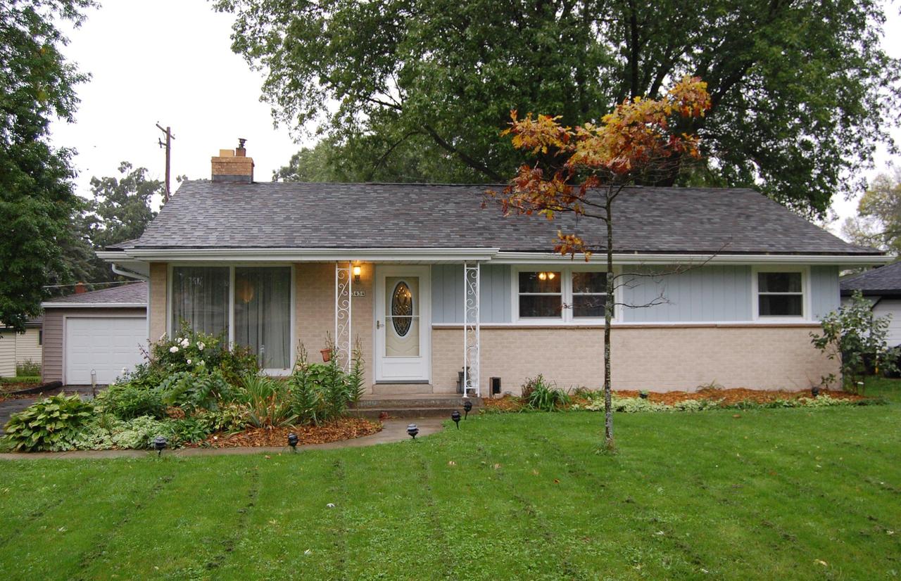 3434 Elderberry Rd, Caledonia, WI 53402