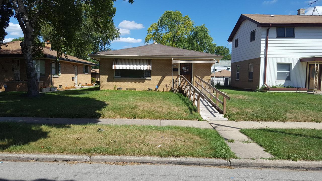 4220 N 64th St, Milwaukee, WI 53216