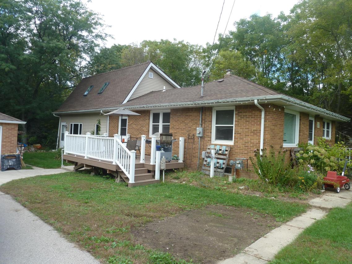 W340N8093 Townline Rd, Oconomowoc, WI 53066