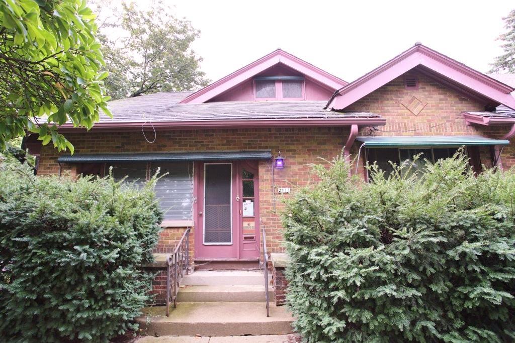 2111 N 65th St., Wauwatosa, WI 53213
