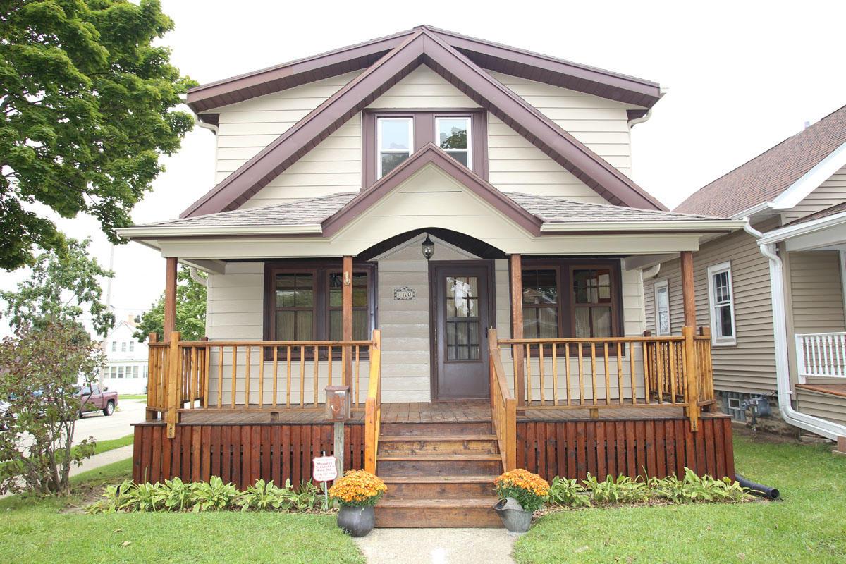 1100 S 85th St, West Allis, WI 53214