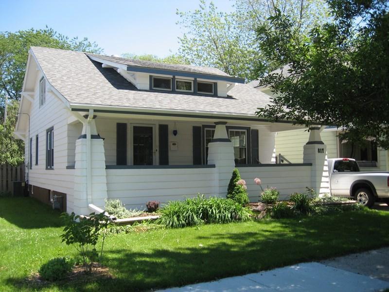817 Arthur Ave, Racine, WI 53405