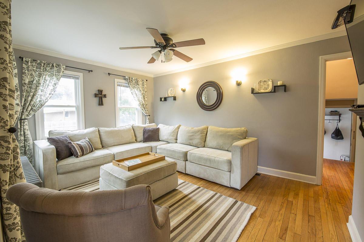 13825 Wrayburn Rd, Elm Grove, WI 53122