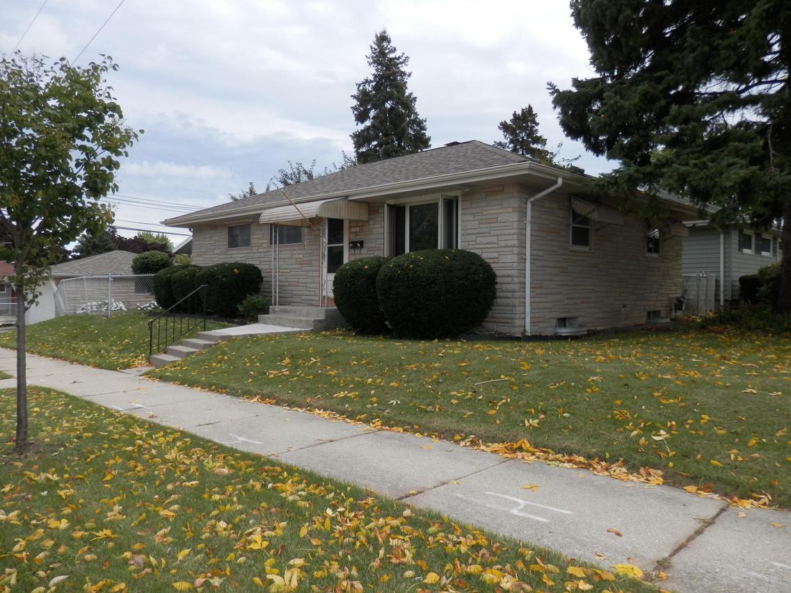1931 W Carrington Ave., Milwaukee, WI 53221