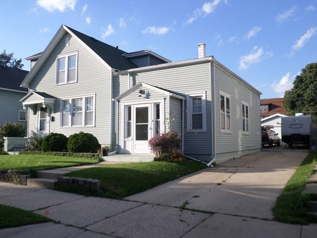 1622 Maple St, Racine, WI 53404
