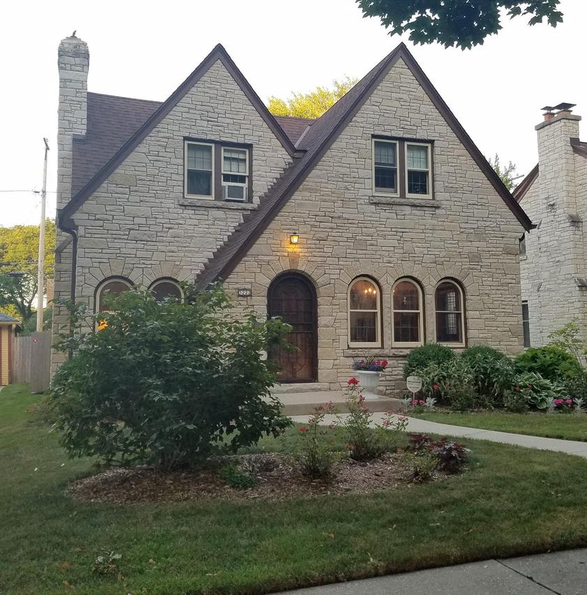 3222 N 49th St, Milwaukee, WI 53216
