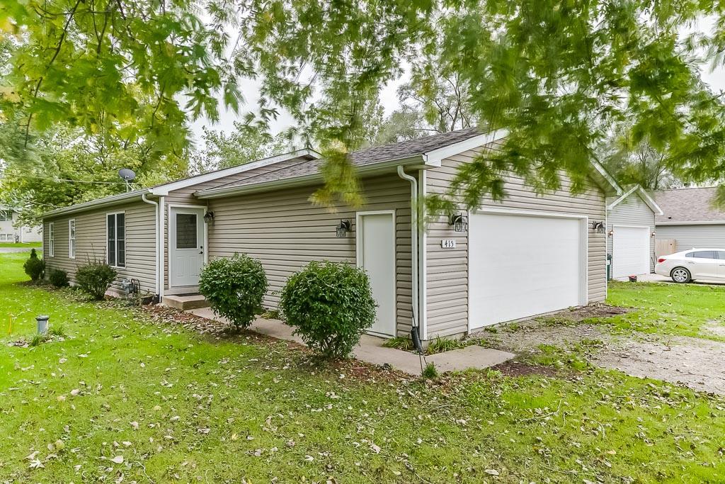 415 Wisconsin Ave, Silver Lake, WI 53170