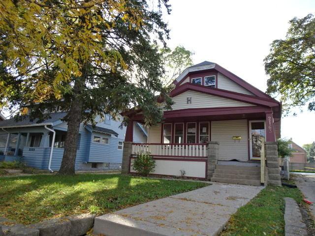 2163 S 84th St, West Allis, WI 53227