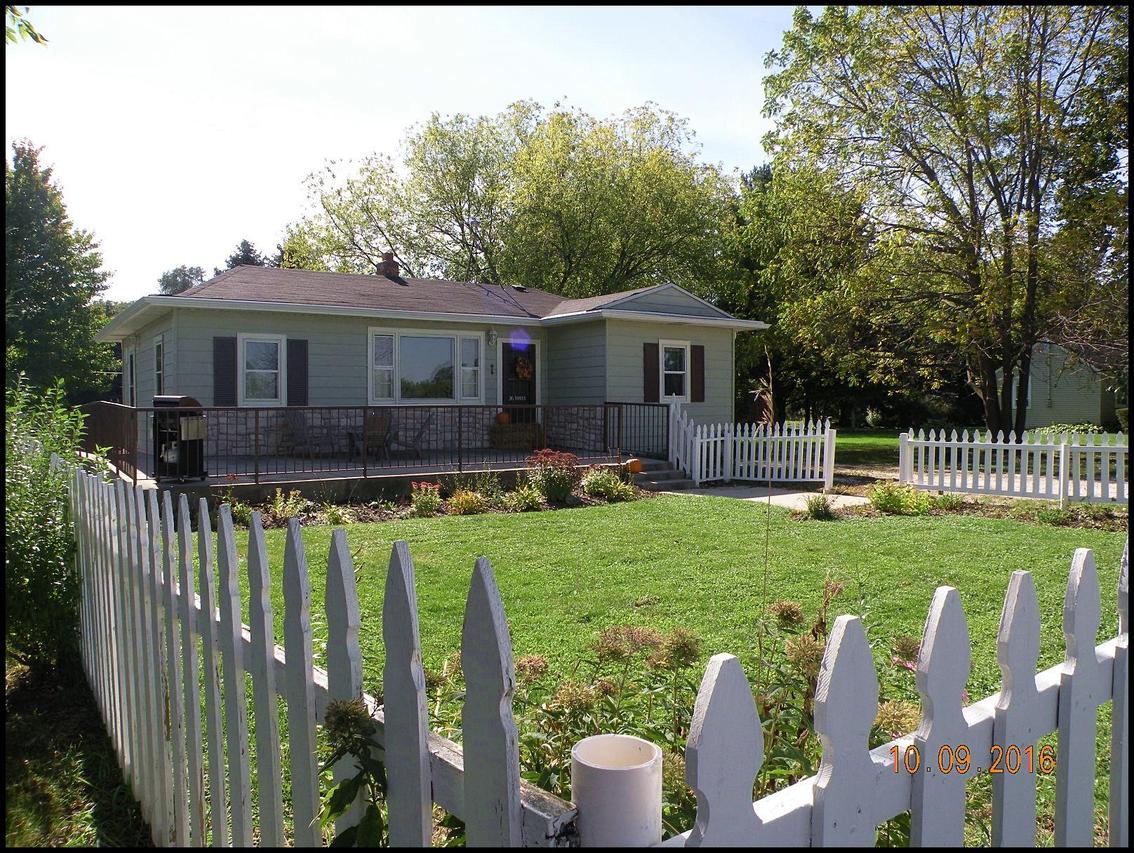 39011 87th Pl, Randall, WI 53105