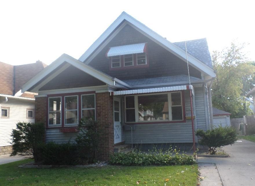 2962 N 57th St, Milwaukee, WI 53210