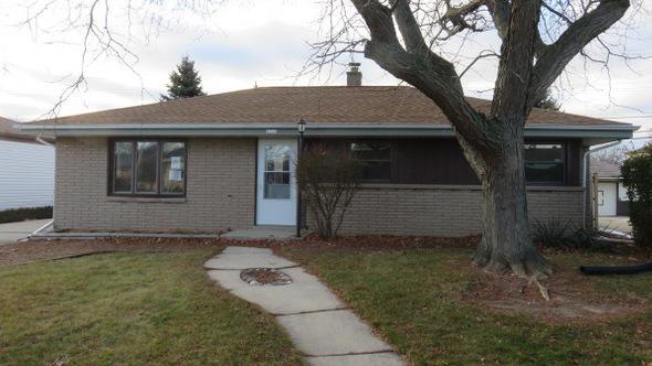 5735 S Illinois Ave, Cudahy, WI 53110