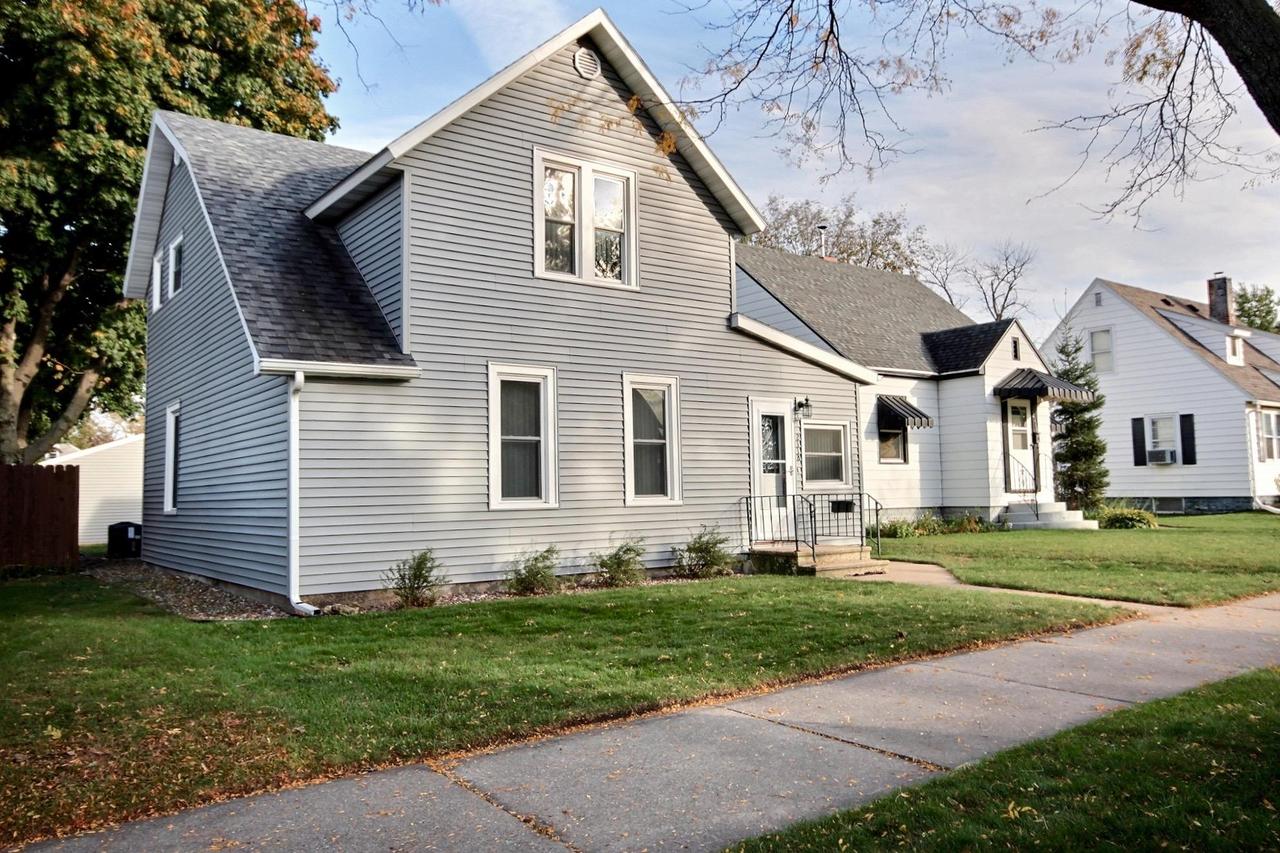 2118 Loomis St, La Crosse, WI 54603