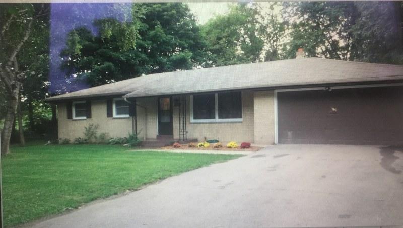 3840 Lakeview Dr, Mount Pleasant, WI 53403