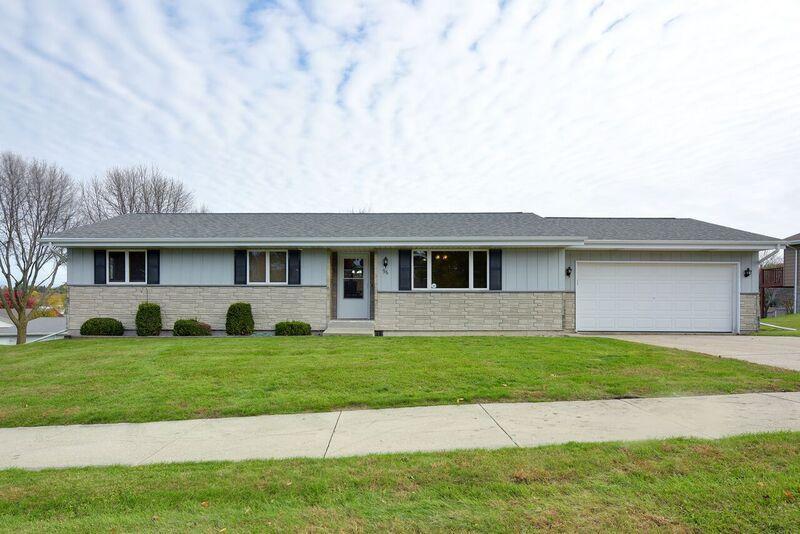 96 Summit St, Hartford, WI 53027