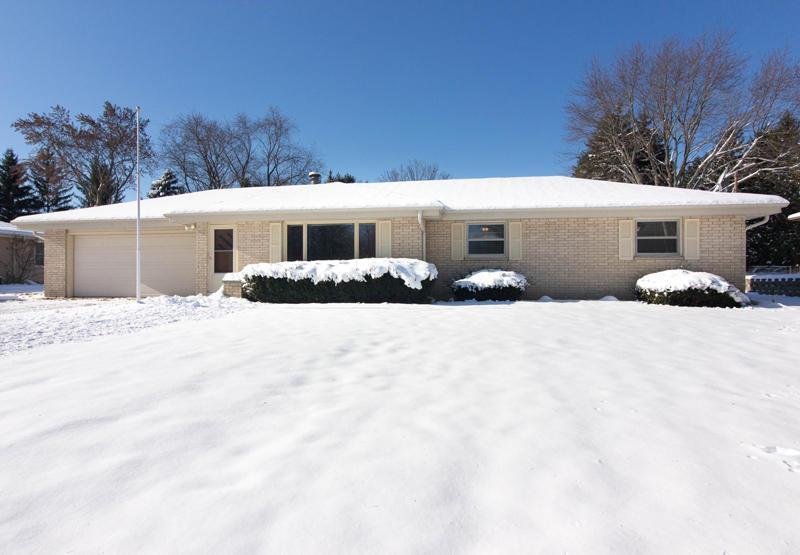 W132N6099 Marach Rd, Menomonee Falls, WI 53051