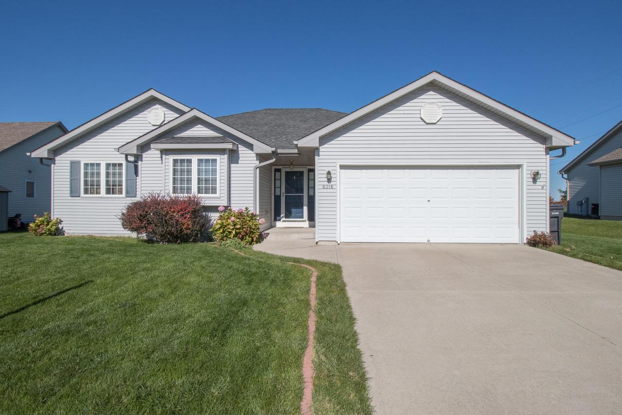 8316 Foxhaven Chse -, Sturtevant, WI 53177