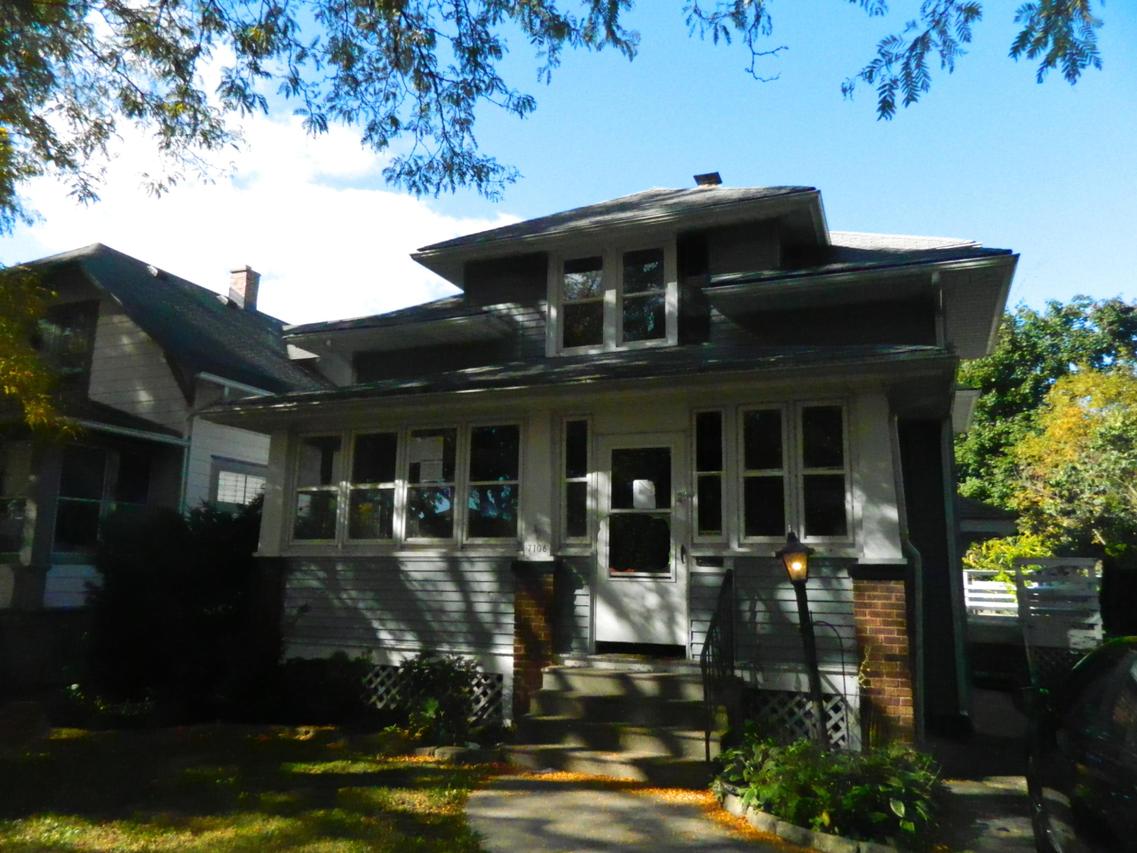 7106 22nd Ave, Kenosha, WI 53143