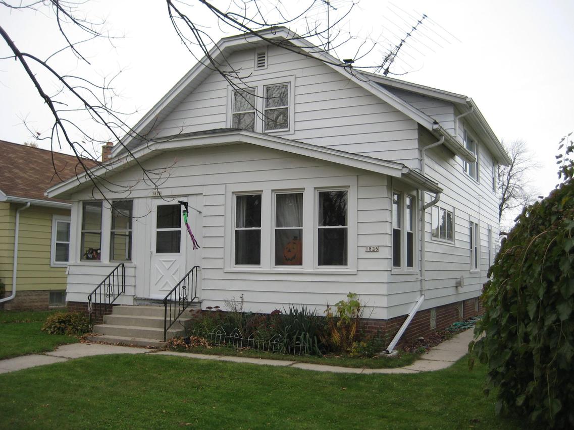 1826 Cambridge Ave #1828, Sheboygan, WI 53081