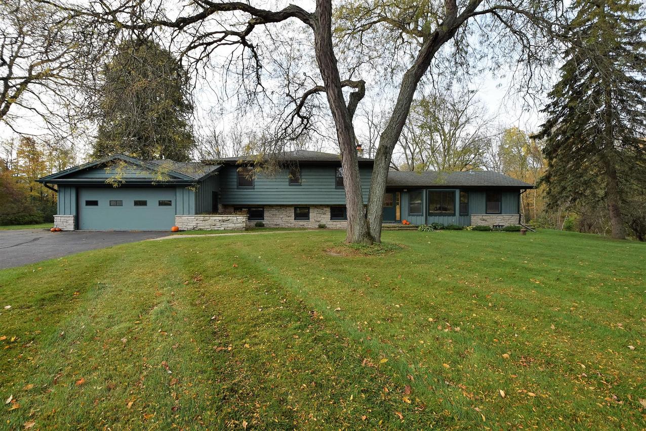 6823 Brook Rd, Caledonia, WI 53126