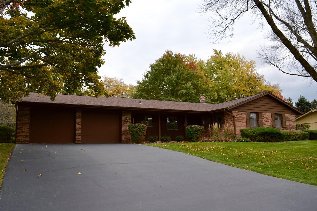 3609 Corona Dr, Caledonia, WI 53406