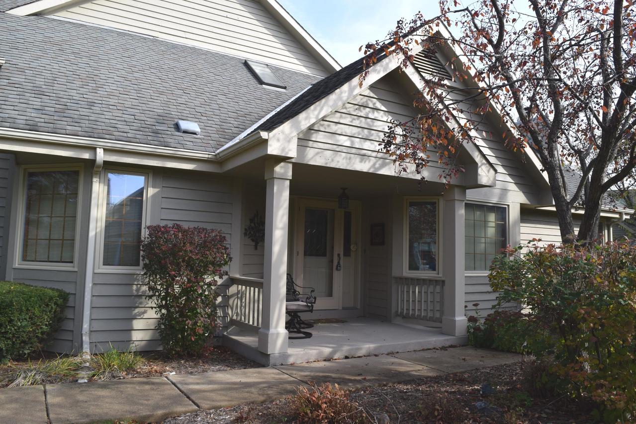 N21W24045 Garden Cir #5 E, Pewaukee, WI 53072