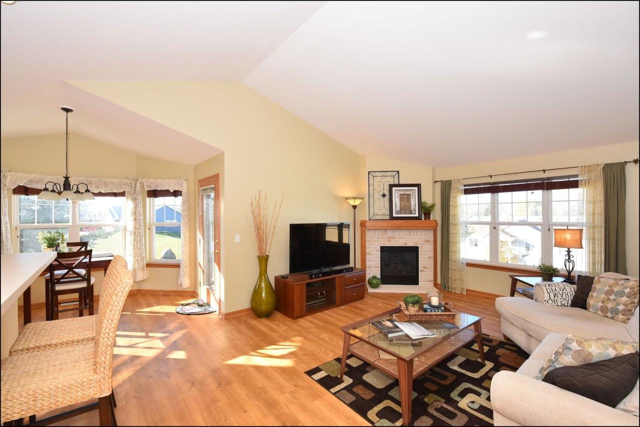 7069 W Rawson Ave. #7-2, Franklin, WI 53132