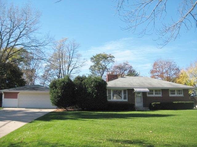 2459 N 111th St., Wauwatosa, WI 53226