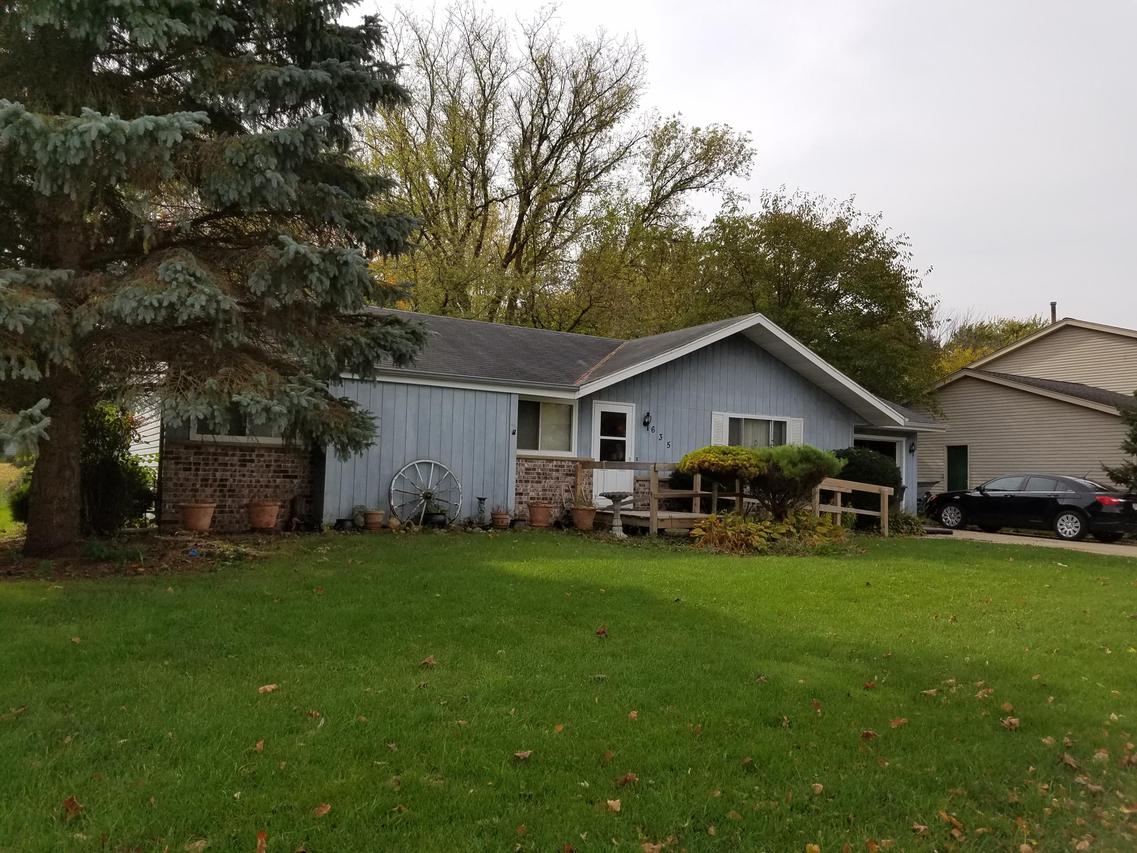 635 Aber Dr, Waterford, WI 53185