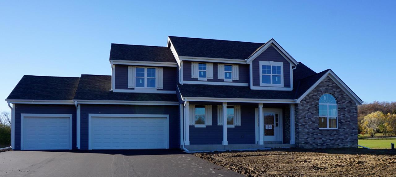 W222S4245 Timm Dr, Waukesha, WI 53189
