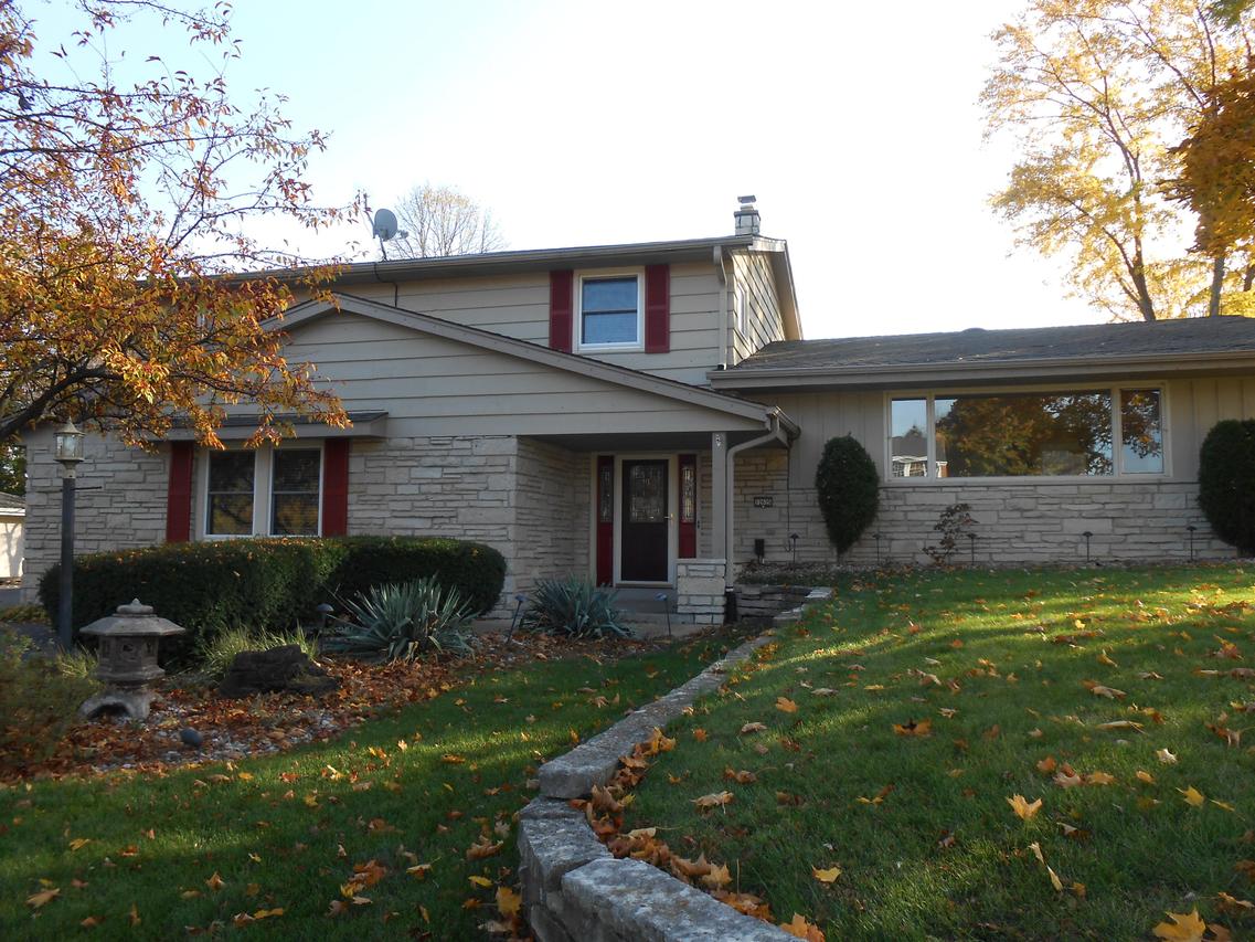 12625 W Eden Trl, New Berlin, WI 53151