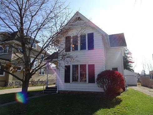 919 Lincoln Ave, Waukesha, WI 53186