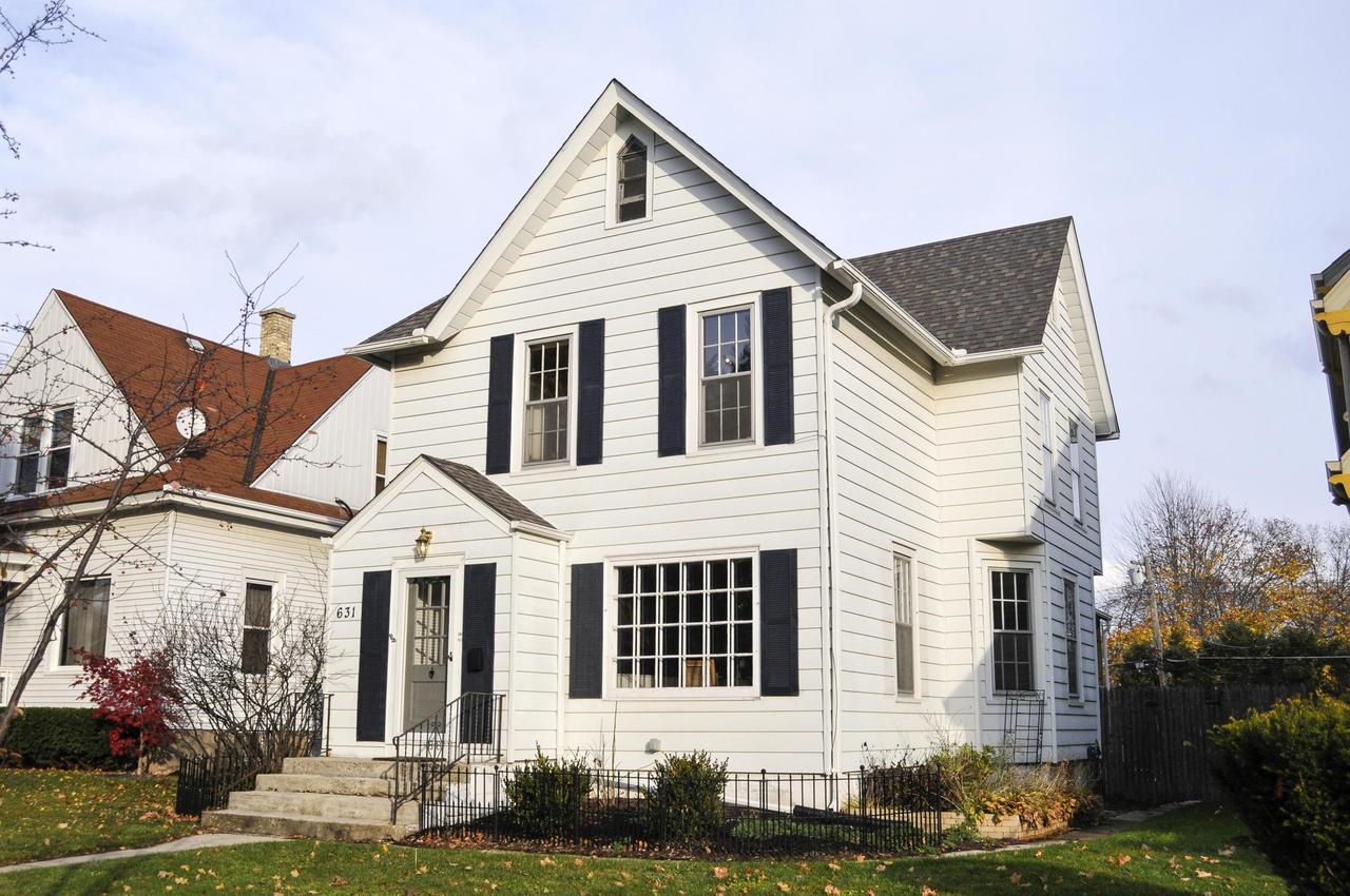 631 S 7th Ave, West Bend, WI 53095