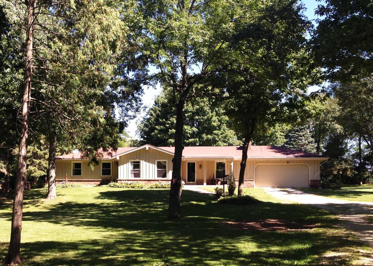 W224S6530 Guthrie Dr., Vernon, WI 53189