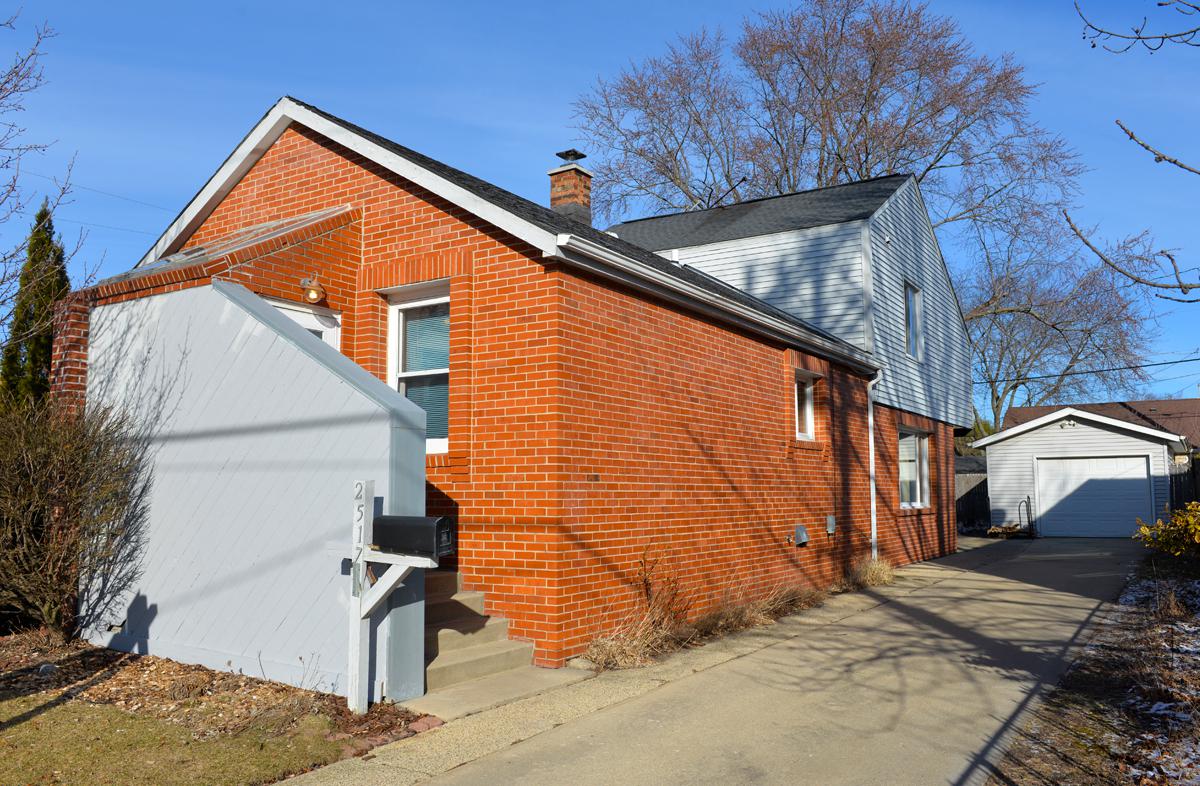 2517 Ashland Ave, Racine, WI 53403