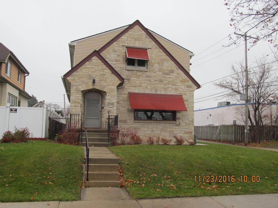2254 S 36th St, Milwaukee, WI 53215