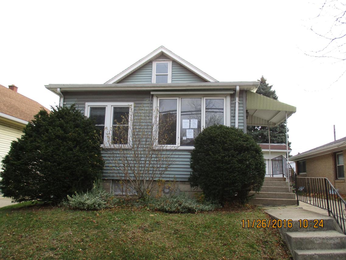 605 Blaine Ave, Racine, WI 53405