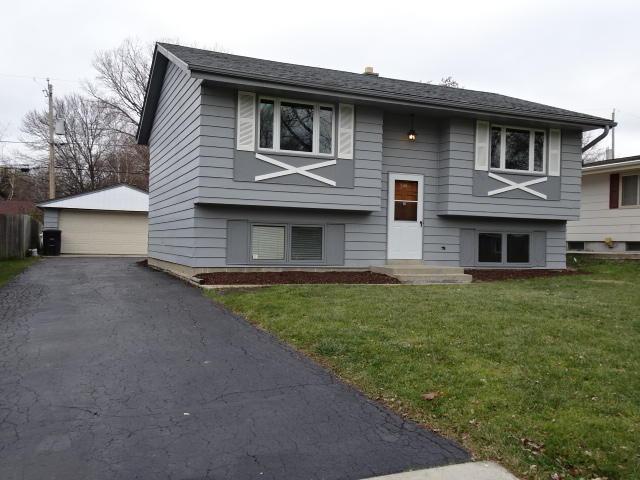 5549 S 42nd St, Greenfield, WI 53221