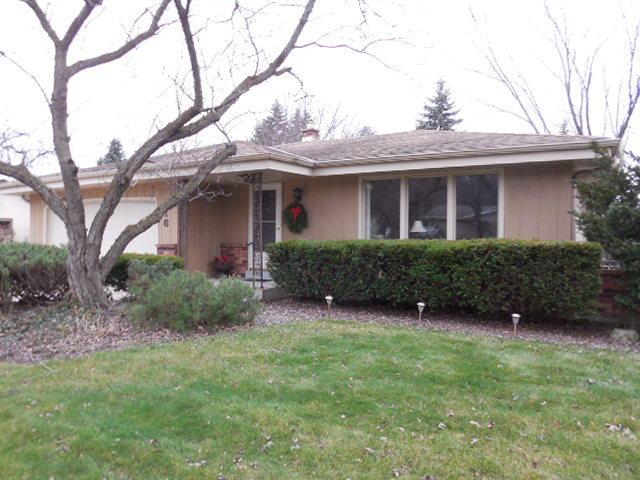 616 Elk Ln., Waukesha, WI 53188