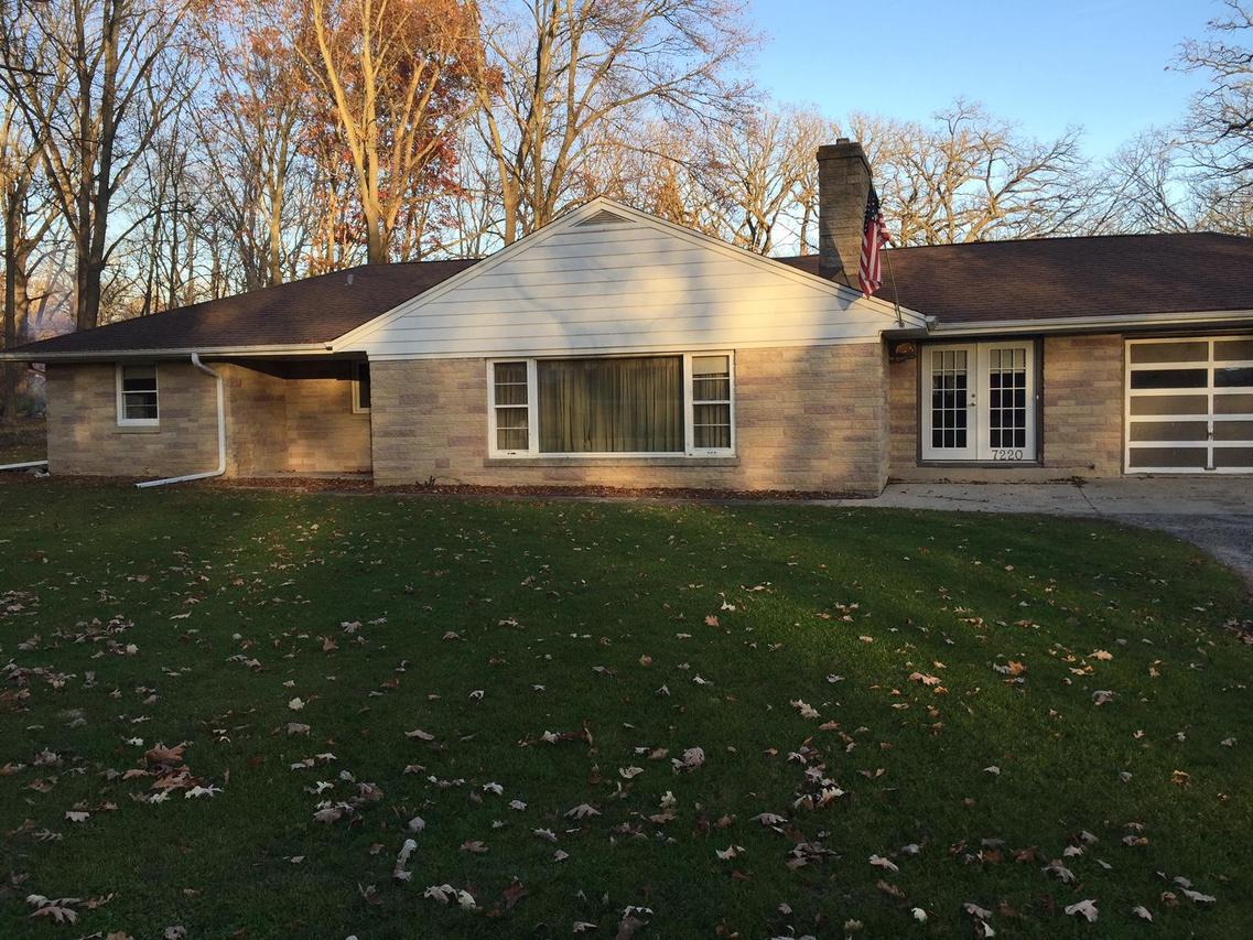 7220 S Scherrei Dr., Franklin, WI 53132