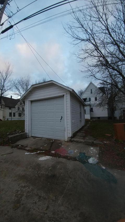 2017 N 37th St, Milwaukee, WI 53208