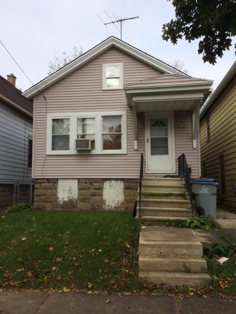 1324 W Windlake Ave., Milwaukee, WI 53215