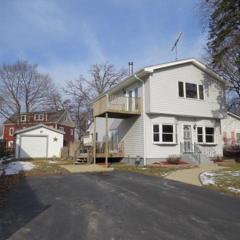 1145 Lucille Ave, Twin Lakes, WI 53181