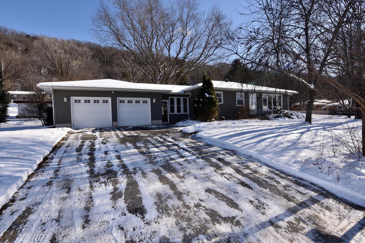 3245 Elm Dr, La Crosse, WI 54601