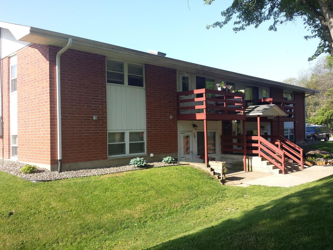 300 302 Mill St, Melrose, WI 54642